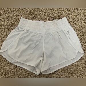 Lululemon Athletica White Athletic Shorts Elastic Waistband Lightweight